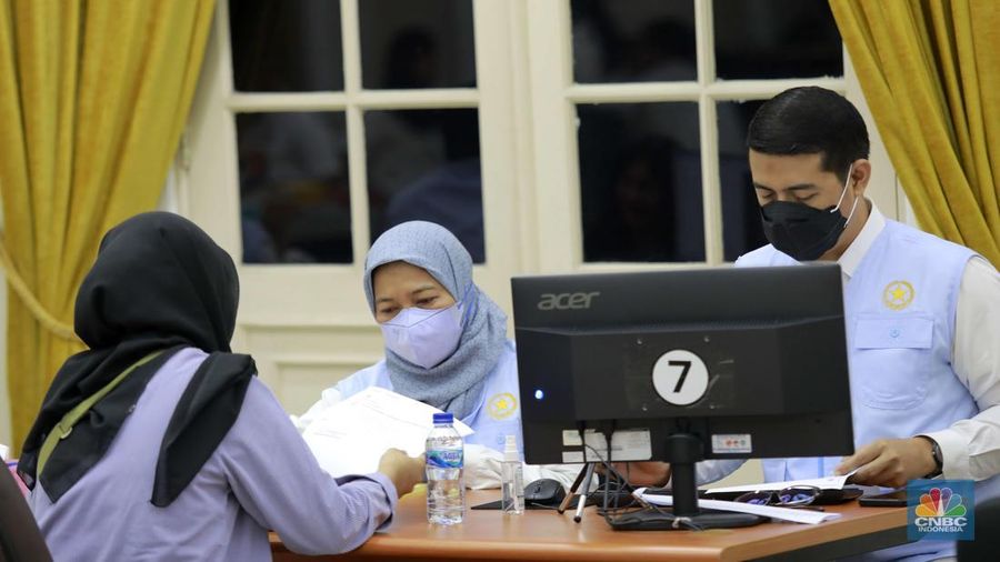 Suasana posko pengaduan masyarakat yang diberi nama Lapor Mas Wapres di Istana Wapres, Jakarta, Senin, (11/11/2024). (CNBC Indonesia/Muhammad Sabki)