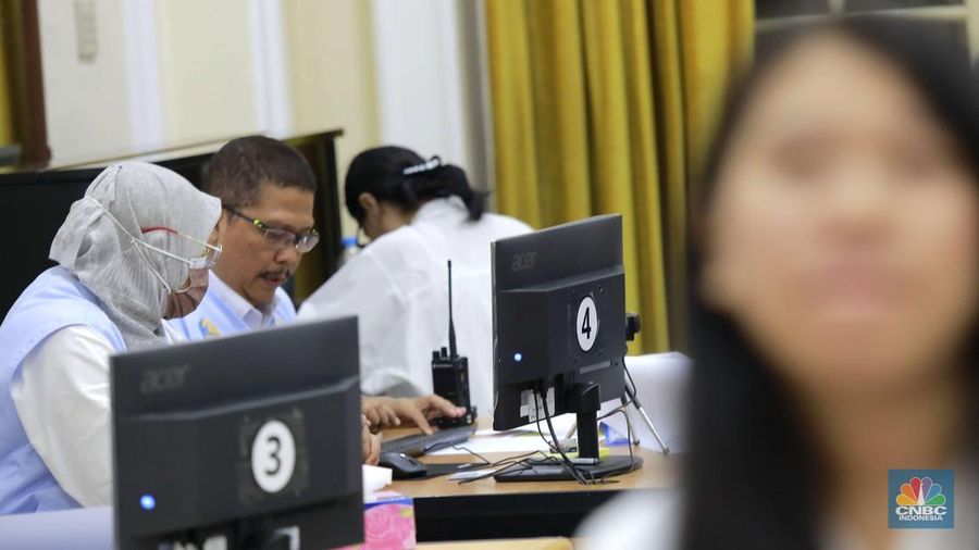 Suasana posko pengaduan masyarakat yang diberi nama Lapor Mas Wapres di Istana Wapres, Jakarta, Senin, (11/11/2024). (CNBC Indonesia/Muhammad Sabki)