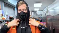 Alan Walker Jadi Pelayan Resto hingga Patungan Beli Cokelat Dubai