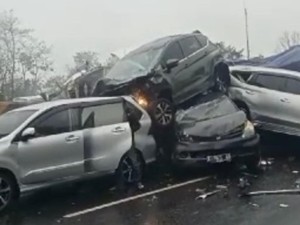 Cerita Korban Selamat soal Horornya Kecelakaan Beruntun di Tol Cipularang