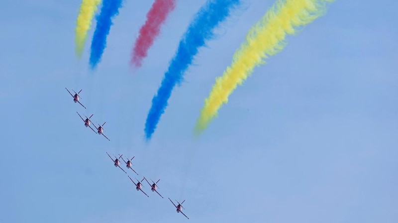 China menggelar acara pameran alutsista militer bernama Airshow China 2024 di Kota Zhuhai pada Selasa (12/11) siang waktu setempat. (REUTERS/Tingshu Wang)