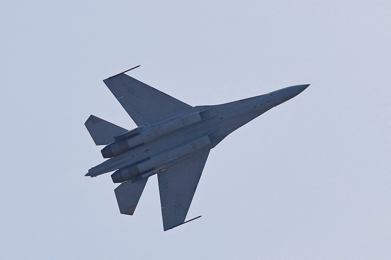 China menggelar acara pameran alutsista militer bernama Airshow China 2024 di Kota Zhuhai pada Selasa (12/11) siang waktu setempat. (REUTERS/Tingshu Wang)