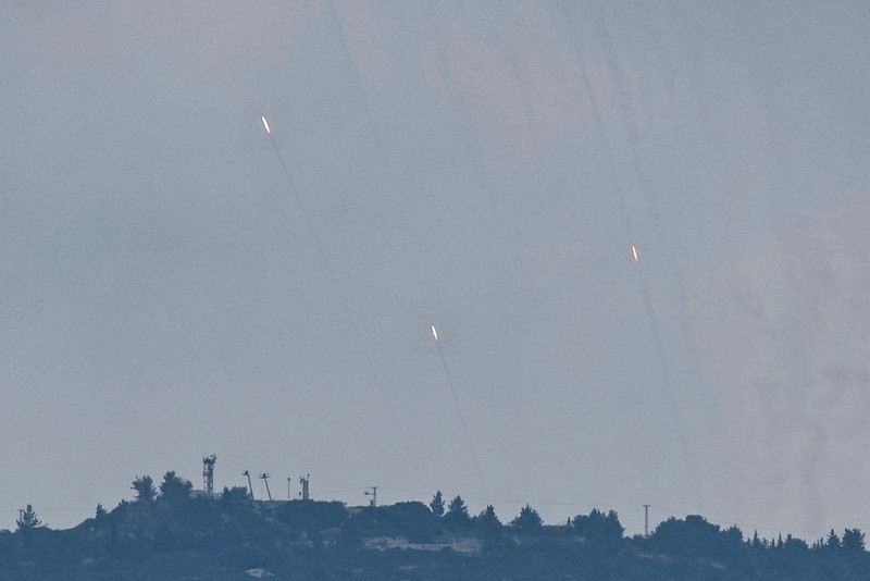 Sistem antirudal Iron Dome Israel beroperasi untuk intersepsi, di tengah permusuhan antara Hizbullah dan pasukan Israel, di kota utara Nahariya, Israel, 11 November 2024. Sistem antirudal Iron Dome Israel beroperasi untuk intersepsi, di tengah permusuhan antara Hizbullah dan pasukan Israel, di kota utara Nahariya, Israel, 11 November 2024. (REUTERS/Thomas Peter)