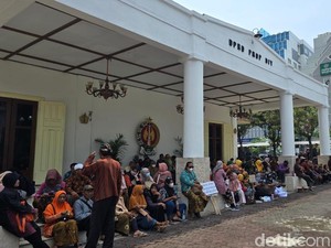 Massa UMKM Geruduk DPRD DIY, Sambat Jaminan Aset Tiba-tiba Dilelang Bank