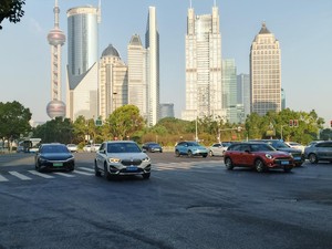 Fenomena Jalanan Shanghai yang Padat Lalu Lintas tapi Senyap