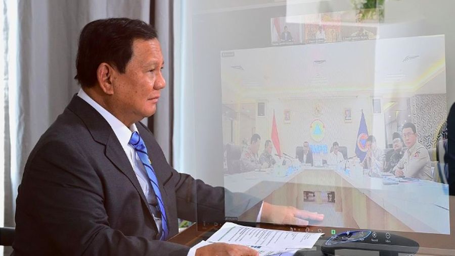 Prabowo Subianto mengadakan rapat internal melalui video conference dengan Menko PMK, Menko PM, para menteri terkait, serta Kepala BNPB untuk membahas penanggulangan bencana erupsi Gunung Lewotobi Laki-laki di Kabupaten Flores Timur, Provinsi NTT. Prabowo Subianto mengadakan rapat internal melalui video conference dengan Menko PMK, Menko PM, para menteri terkait, serta Kepala BNPB untuk membahas penanggulangan bencana erupsi Gunung Lewotobi Laki-laki di Kabupaten Flores Timur, Provinsi NTT. (X @prabowo)