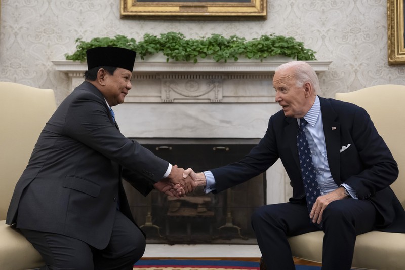 Presiden Joe Biden bertemu dengan Presiden Indonesia Prabowo Subianto, di Gedung Putih di Washington, Selasa, 12 November 2024. Presiden Joe Biden bertemu dengan Presiden Indonesia Prabowo Subianto, di Gedung Putih di Washington, Selasa, 12 November 2024. (AP Photo/Ben Curtis)