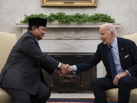 Prabowo Temui Biden & Trump: Bagaimana Nasib RI ke Depan?