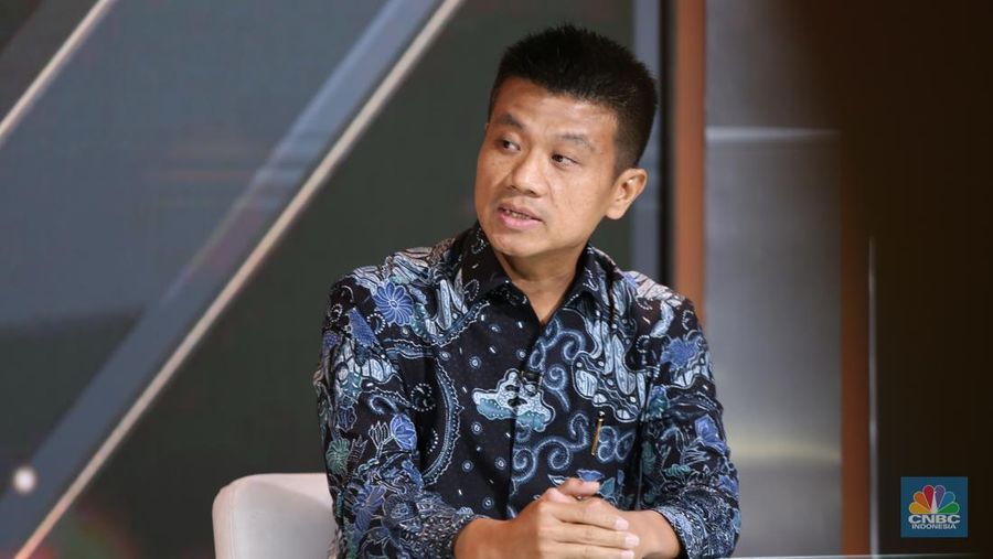 Direktur Utama PT Gunanusa Eramandiri Tbk (GUNA), Ivan Cokro Saputra memberikan pemaparan dalam Road To CNBC Indonesia Awards 2024 di Studio CNBC Indonesia, Jakarta, Kamis (14/11/2024). (CNBC Indonesia/Tias Budiarto)
