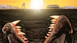 Sinopsis Tremors: Teror Mengerikan dari Monster Bawah Tanah
