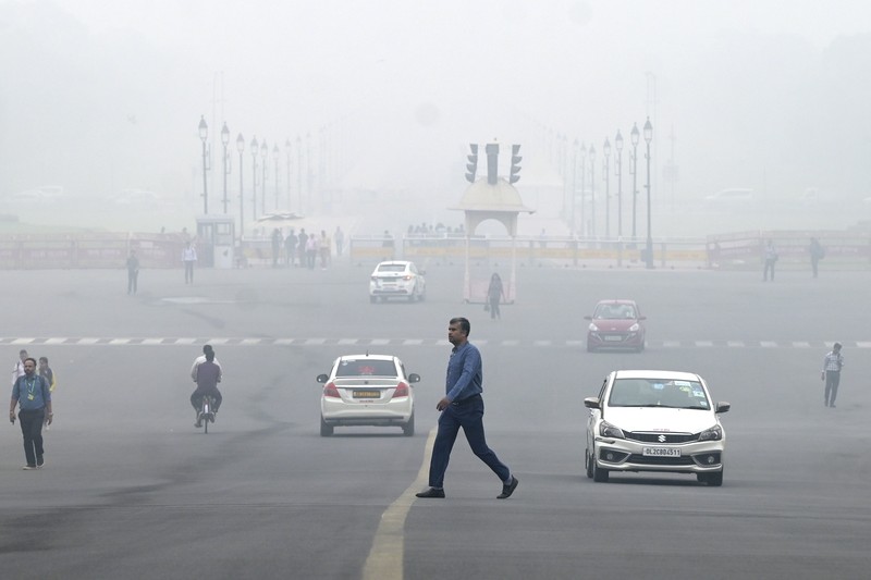 Suasana saat polusi kabut asap di New Delhi, India, Rabu (13/11/2024). (AP Photo) Suasana saat polusi kabut asap di New Delhi, India, Rabu (13/11/2024). (AP Photo)