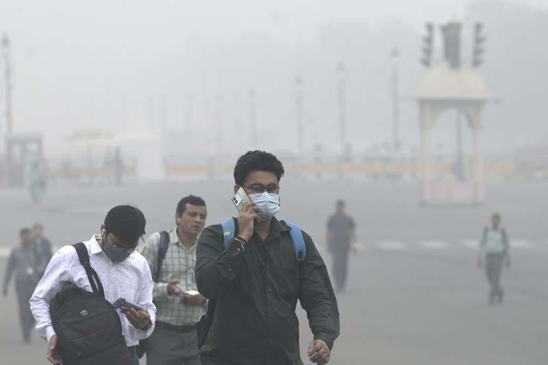 Suasana saat polusi kabut asap di New Delhi, India, Rabu (13/11/2024). (AP Photo) Suasana saat polusi kabut asap di New Delhi, India, Rabu (13/11/2024). (AP Photo)