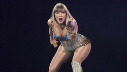Aksi Panggung Taylor Swift di The Eras Tour Toronto
