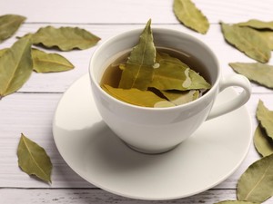 Bolehkah Minum Air Rebusan Daun Salam Setiap Hari? Ini Aturan dan Manfaatnya