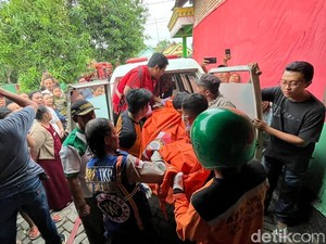 Pensiunan Dinas PUPR Mojokerto Tewas Terbakar di Rumah Sendiri
