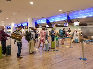 Harga Turun Jelang Nataru, Masyarakat NTB Ramai-ramai Booking Tiket Pesawat