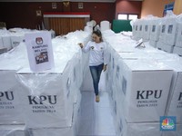 Coblos Pilkada Kian Dekat, Intip Penampakan Ratusan Kotak Suara di DKI