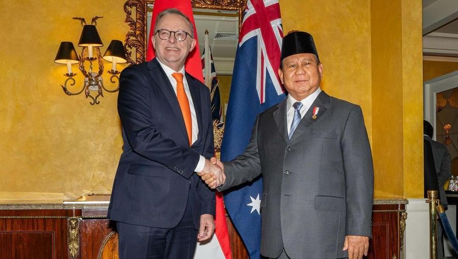 Presiden Republik Indonesia, Prabowo Subianto, menerima kunjungan kehormatan dari Perdana Menteri Australia, Anthony Albanese, di Lima, Peru. (Tangkapan layar Instagram @albomp)