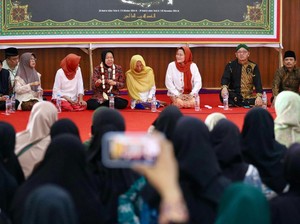 Risma Sebut Seni Budaya Berperan Besar dalam Satukan Keberagaman