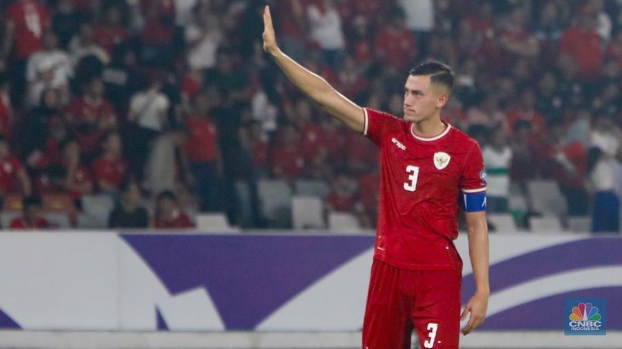 Timnas Indonesia mengalami kekalahan dari Jepang dengan skor 0-4 dalam laga lanjutan Grup C Kualifikasi Piala Dunia 2026 zona Asia yang berlangsung di Stadion Utama Gelora Bung Karno (SUGBK), Senayan, Jakarta, Jumat (15/11/2024). (CNBC Indonesia/Faisal Rahman)