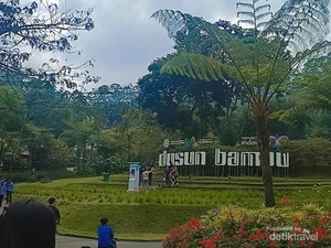 Tempat Libur Akhir Pekan Paling Favorit Bandung, Dusun Bambu