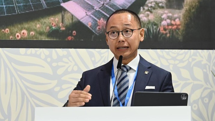 Wakil Ketua MPR RI Eddy Soeparno menjadi pembicara kunci dalam sesi diskusi COP 29 di Baku, Azerbaijan. (Istimewa)