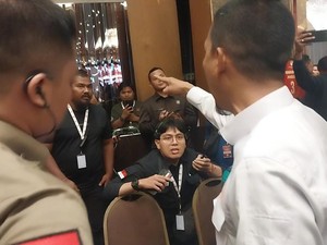 Mikrofon Mati saat Debat Pilwalkot Medan, Pendukung Cekcok dengan Operator