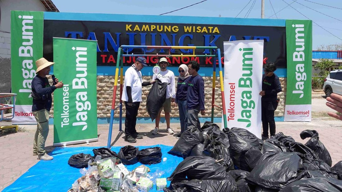 Mangrove Menari, Telkomsel Hijaukan Bumi dengan 10.600 Pohon Ajaib