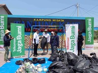 Telkomsel Jaga Bumi Perkuat ESG, Tanam 10.600 Mangrove Donasi Poin