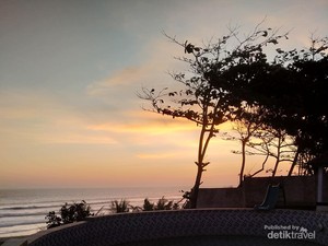 Pantai Gunung Geder  Surganya Sunset di Ujung Selatan Garut
