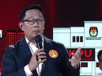 Cara Ridwan Kamil Kurangi Polusi dan Turunkan Suhu 2 Derajat di DKI