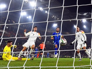 Jerman Vs Bosnia: Die Mannschaft Pesta Gol 7-0