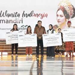 Bank Mandiri Dorong Tenun Tradisional Tembus Pasar Global