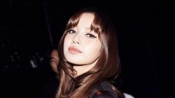 Lisa BLACKPINK Minta Makan Rendang Pakai Nasi Bikin Heboh Jagat Maya