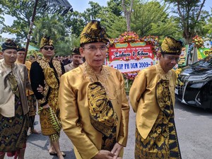 Nikahkan Putrinya dengan Putra Mahfud Md, TGB: Rasanya Tiba-tiba Tua