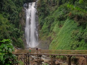 Pesona Air Terjun Bedegung Muara Enim: Daya Tarik, Akses-Tips Berkunjung