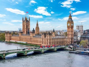Terbakar Tahun 1834, Ini Kisah Kelam di Balik Megahnya Istana Westminster