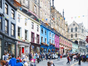 Edinburgh Pertimbangkan Pajak Turis