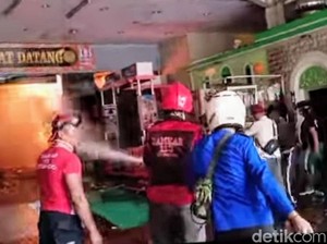 Kebakaran Swalayan Situbondo Padam Usai 14 Jam