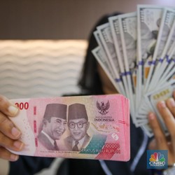 Pasar Penuh Ketidakpastian, Dolar Dibuka Menguat ke Rp16.260