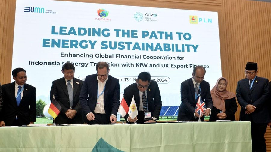 PT PLN (Persero) menjalin lima kerja sama strategis terkait transisi energi di Indonesia dengan lima mitra internasional pada perhelatan Conference of the Parties (COP) 29 di Baku, Azerbaijan.