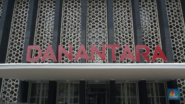 Danantara Effect: Jalan Keluar Resource Curse via Hilirisasi Industri