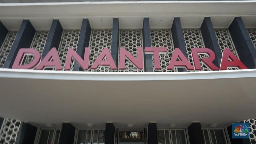 Gedung Danantara Jakarta. (CNBC Indonesia/Muhammad Sabki)