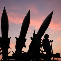 Laut Merah Panas, Houthi Warning Hujan Rudal di Israel