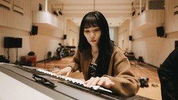Video: Aksi Panggung Isyana Sarasvati Getarkan BNI Java Jazz Festival 2025