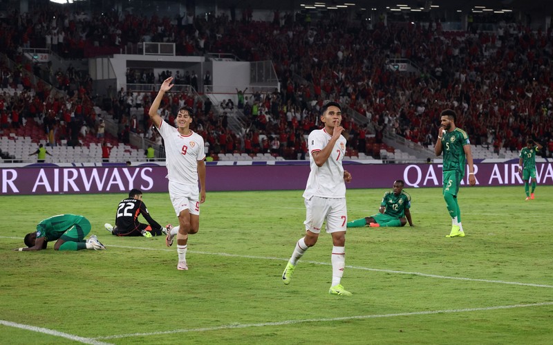 Tim Nasional (Timnas) Indonesia berhasil unggul atas Arab Saudi dalam Kualifikasi Piala Dunia 2026 Zona Asia pada Selasa (19/11/2024). (AP Photo/Tatan Syuflana)