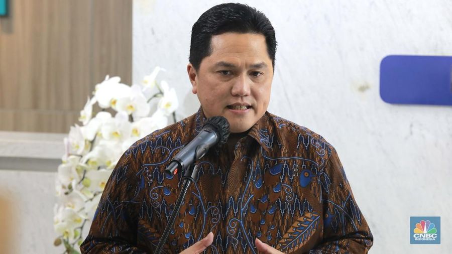 Menteri BUMN Erick Thohir dalam konferensi pers di kantor Kementerian BUMN, Jakarta, Selasa (19/11/2024). (CNBC Indonesia/Muhammad Sabki)
