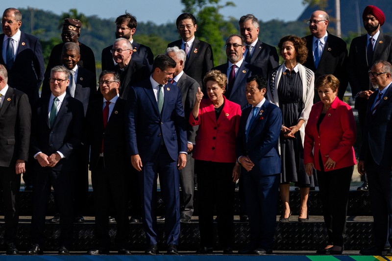 Para pemimpin G20 menghadiri acara peluncuran Aliansi Global Melawan Kelaparan dan Kemiskinan pada KTT G20 di Museum Seni Modern di Rio de Janeiro, Brasil pada Senin, 18 November 2024. Para pemimpin G20 menghadiri acara peluncuran Aliansi Global Melawan Kelaparan dan Kemiskinan pada KTT G20 di Museum Seni Modern di Rio de Janeiro, Brasil pada Senin, 18 November 2024. (REUTERS/Leah Millis)