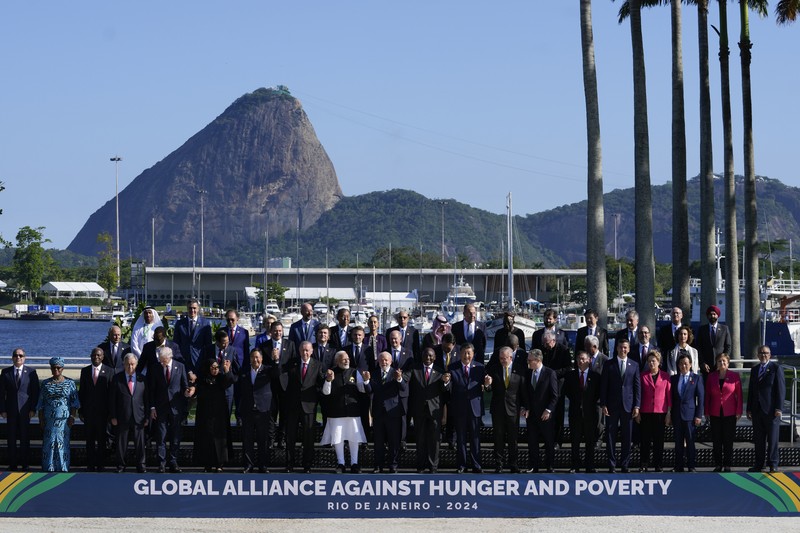 Para pemimpin G20 menghadiri acara peluncuran Aliansi Global Melawan Kelaparan dan Kemiskinan pada KTT G20 di Museum Seni Modern di Rio de Janeiro, Brasil pada Senin, 18 November 2024. Para pemimpin G20 menghadiri acara peluncuran Aliansi Global Melawan Kelaparan dan Kemiskinan pada KTT G20 di Museum Seni Modern di Rio de Janeiro, Brasil pada Senin, 18 November 2024. (REUTERS/Leah Millis)