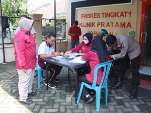 379 Polisi di Malang yang Diterjunkan Amankan TPS Cek Kesehatan